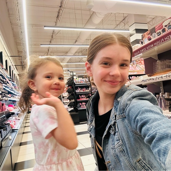 Meet your Posher, Jazlyn - Picture 4 of 9